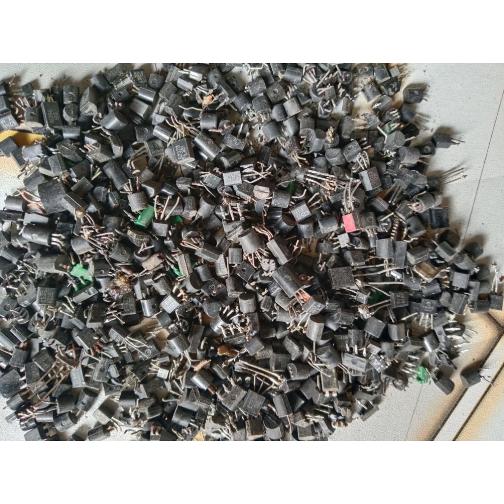 IC Toge Khusus Untuk Bahan Leburan Berkualitas Tinggi (Cabutan dari Elektronik jadul made in japan) 