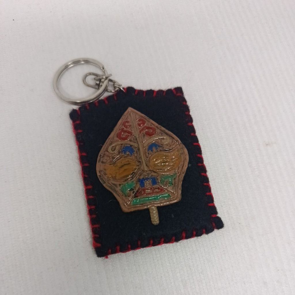 Gantungan Kunci Kain - Gunungan Wayang - Handmade