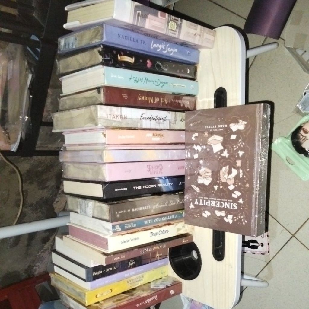 WTS NOVEL HC