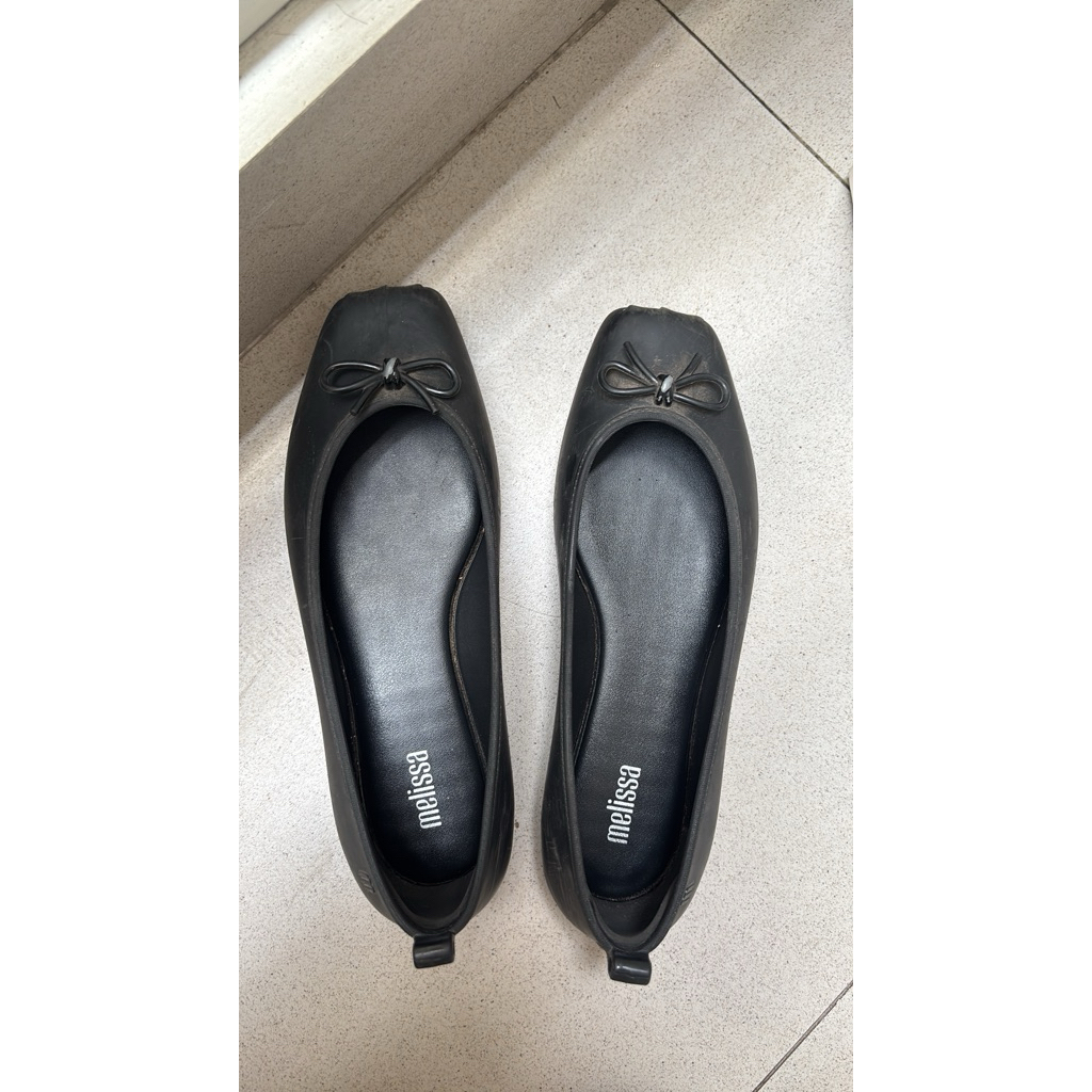 Preloved ORIGINAL Melissa Flat Shoes Hitam Size 37