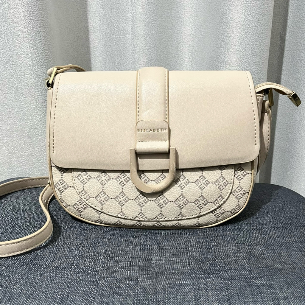 Preloved Tas Elizabeth Sling Bag in Cream