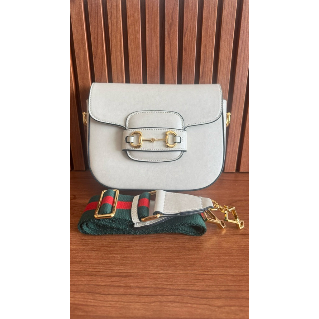 horsebit.white.medium.preloved