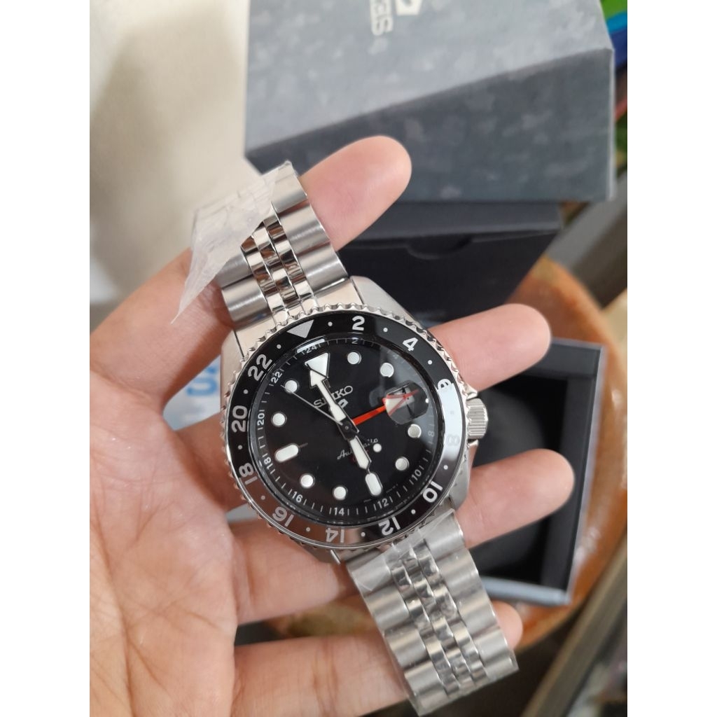 Jam Seiko 5 Sports SSK001 GMT Automatic BARU