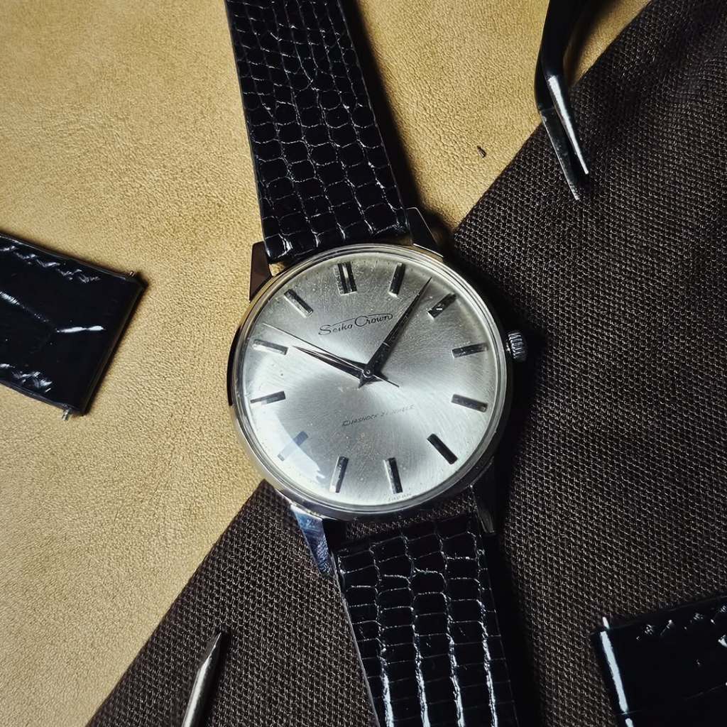 Vintage 1960s Seiko Crown Whirlpool Dial Stainless Steel