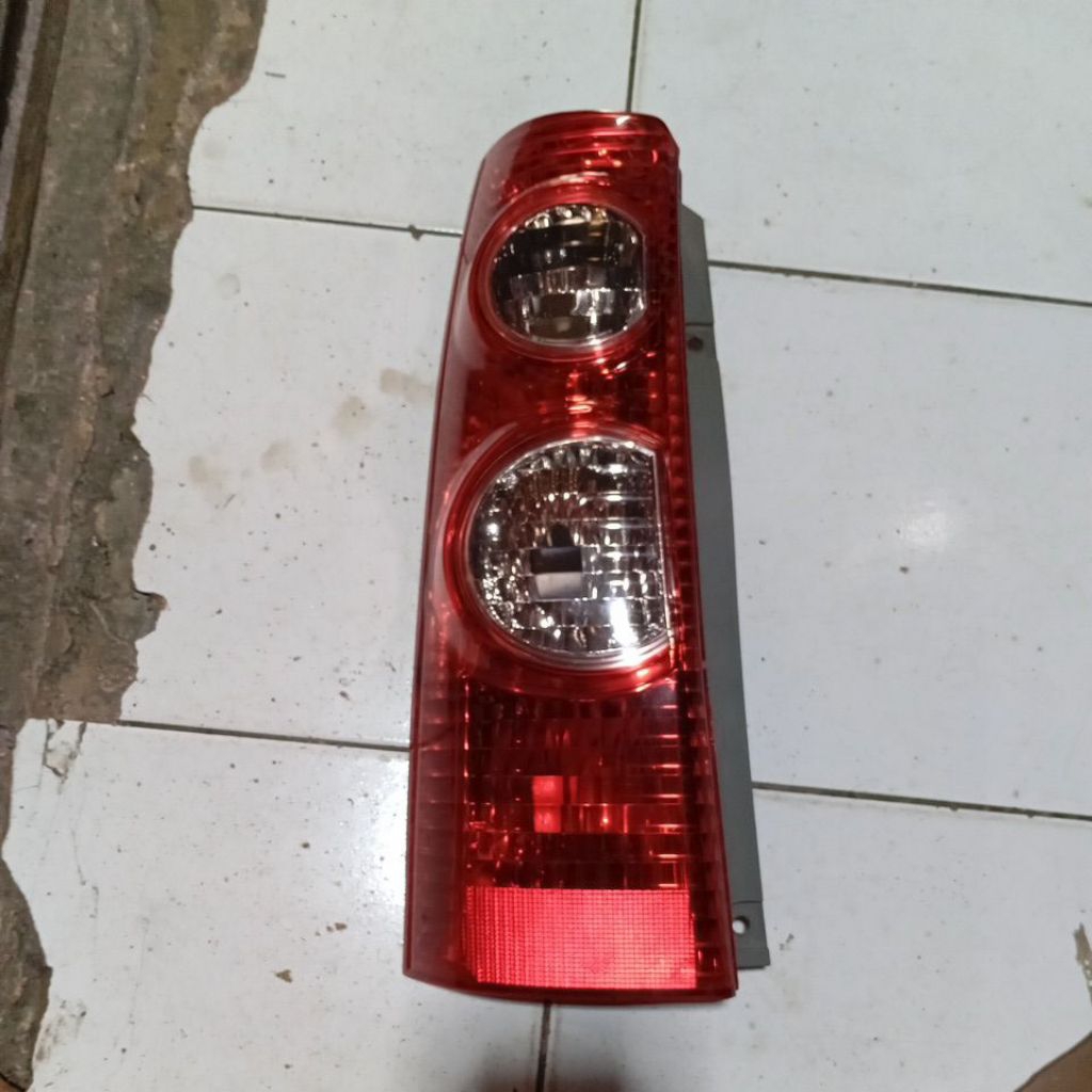 Lampu Stop Lampu Belakang Toyota Avanza Daihatsu Xenia VVTI 2007-2011 Ori