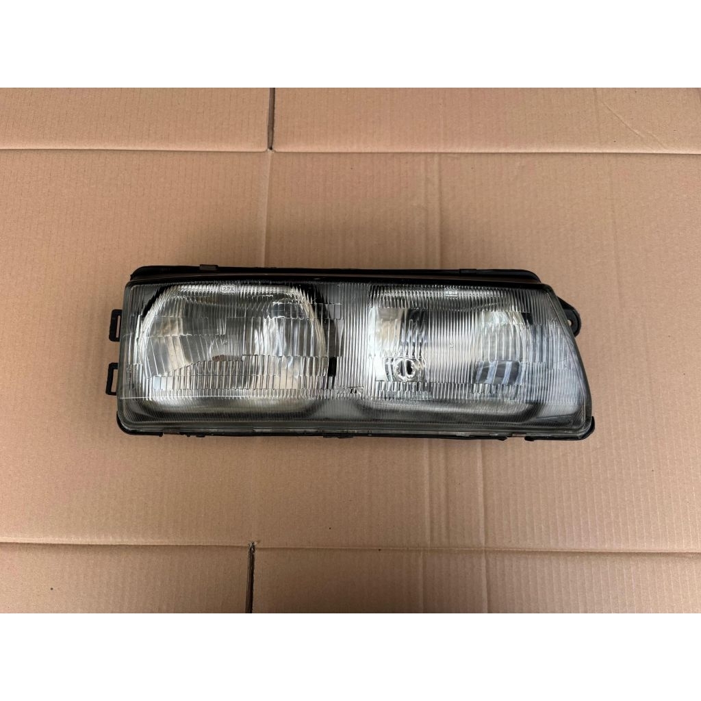 headlamp lampu depan mitsubishi eterna kanan original