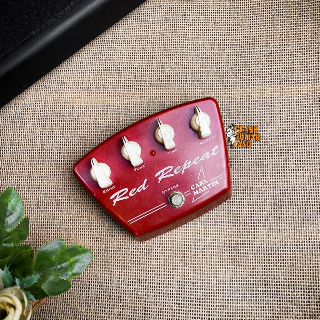 Carl Martin Red Repeat Delay Vintage Series