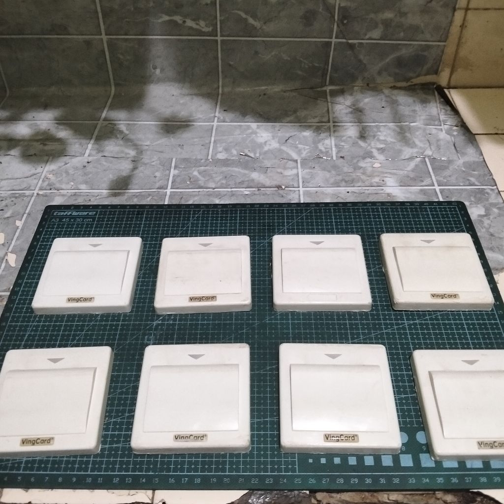 Jual Cover Slot Kartu Hotel Merek VingCard Bekas