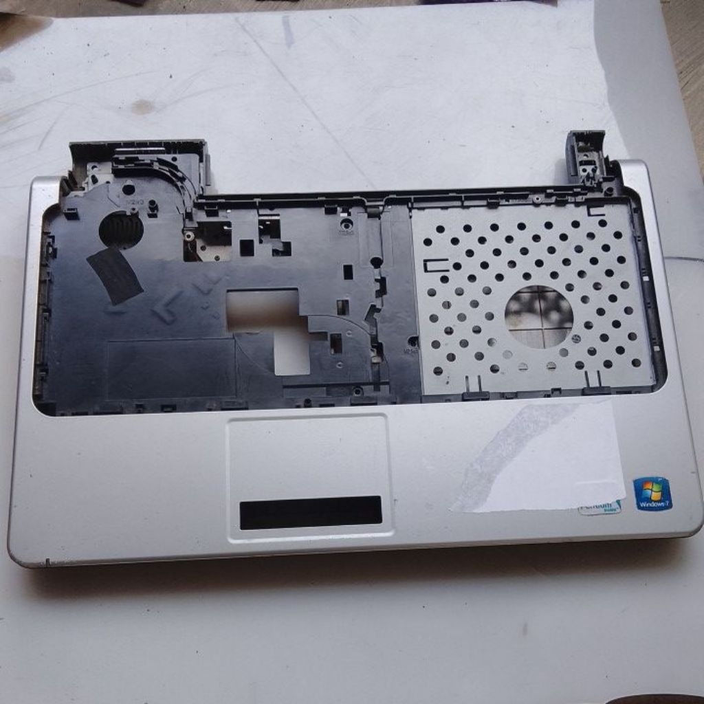 Casing Laptop Dell Inspiron 1470