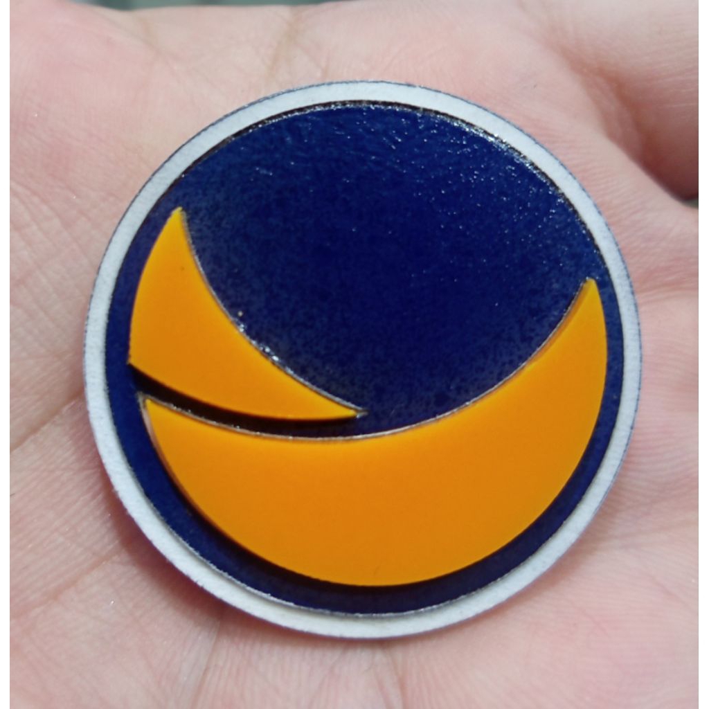 pin partai Nasdem bahan akrilik