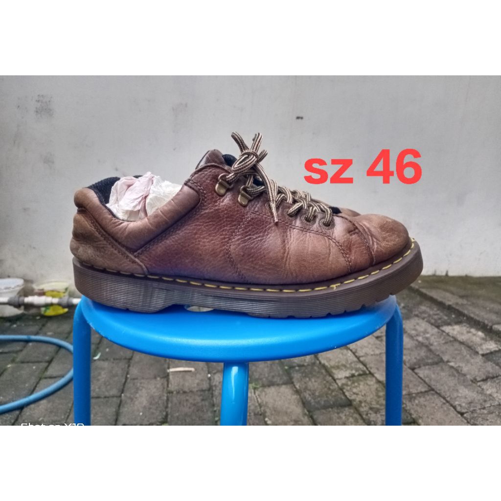dr Martens 10940 crazy horse low boots size 46