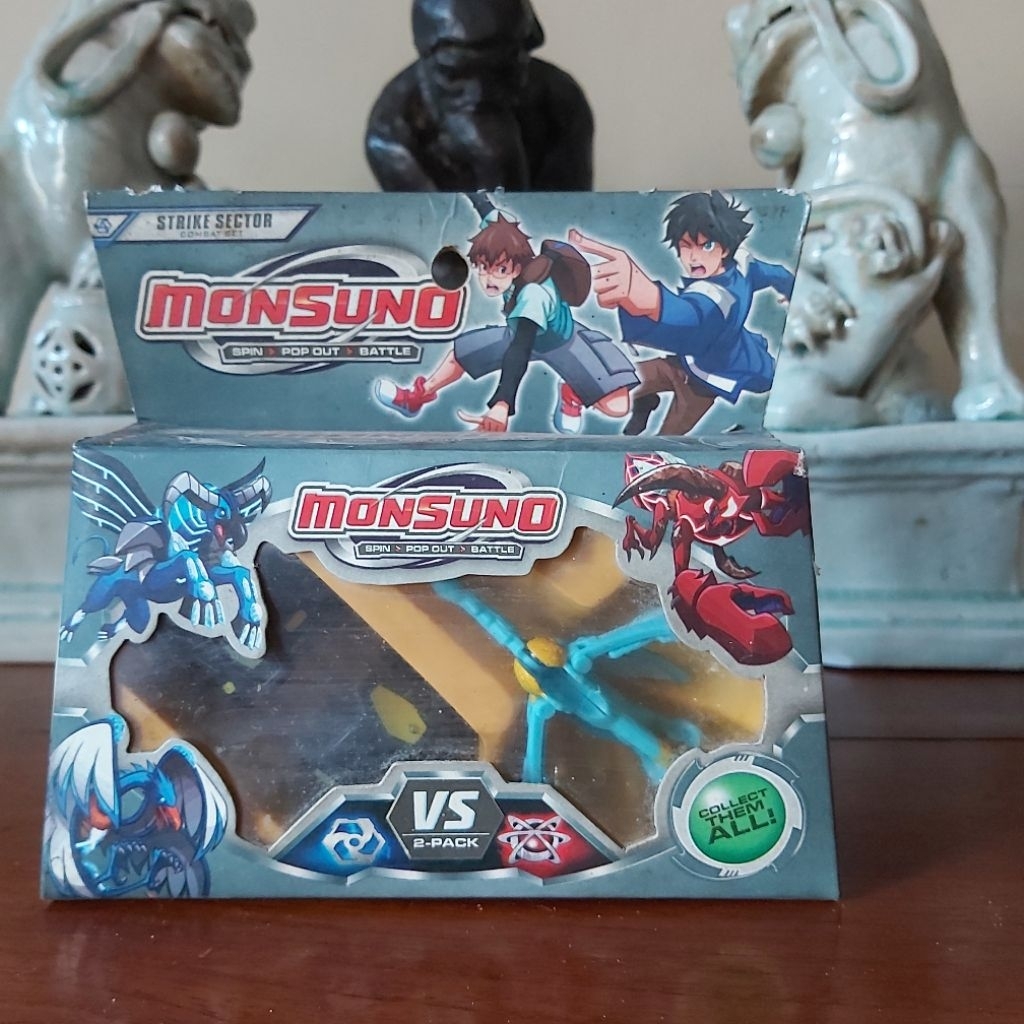Monsuno Strike Sector Combat Set