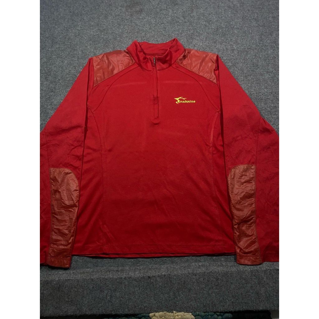 KAOS OUTDOOR HALF ZIPPER NAKNINE MERAH SIZE S