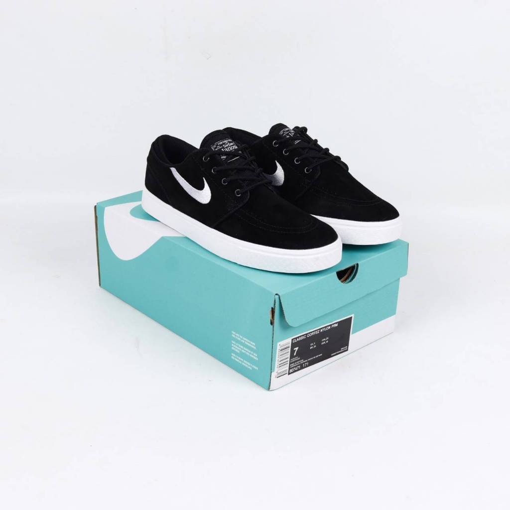 (SLKCK) Sepatu Sneakers Nike SB Stefan Janoski Black White
