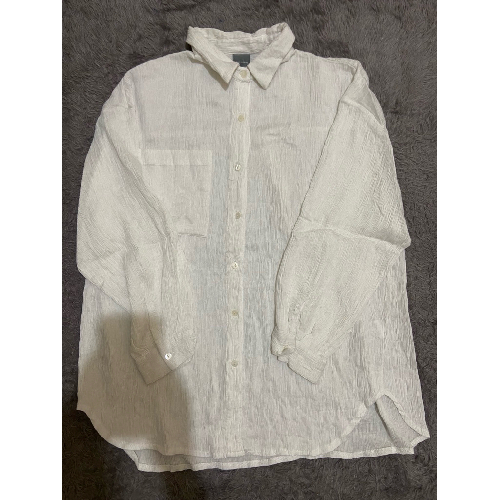 Top Blouse Kemeja Tunik Broken White This Is April (Preloved)