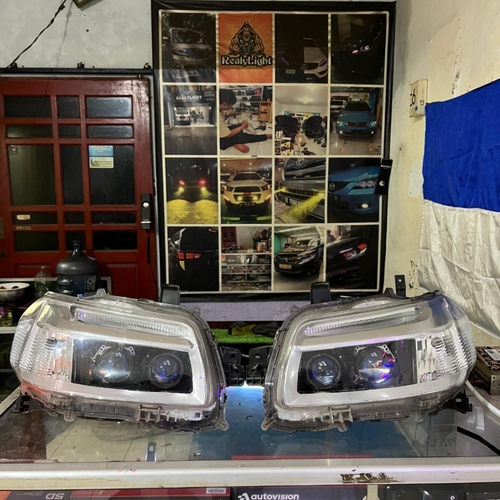 Headlamp grandmax townace costum