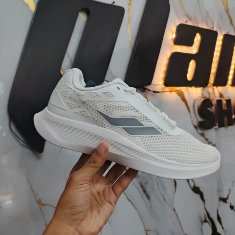 SEPATU SPORT RUNNING MILLS - SONIC