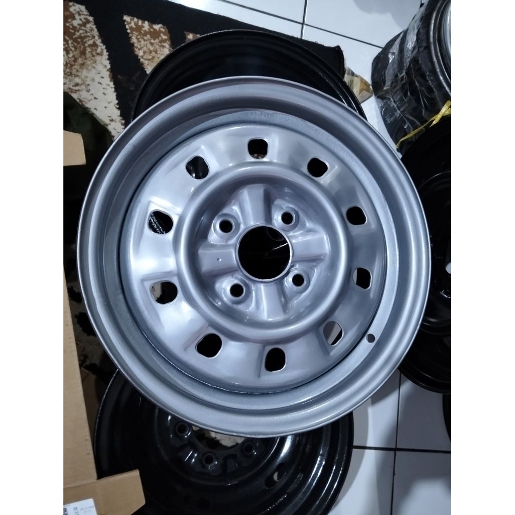 velg kaleng nissan cefiro R15 pcd 4x114