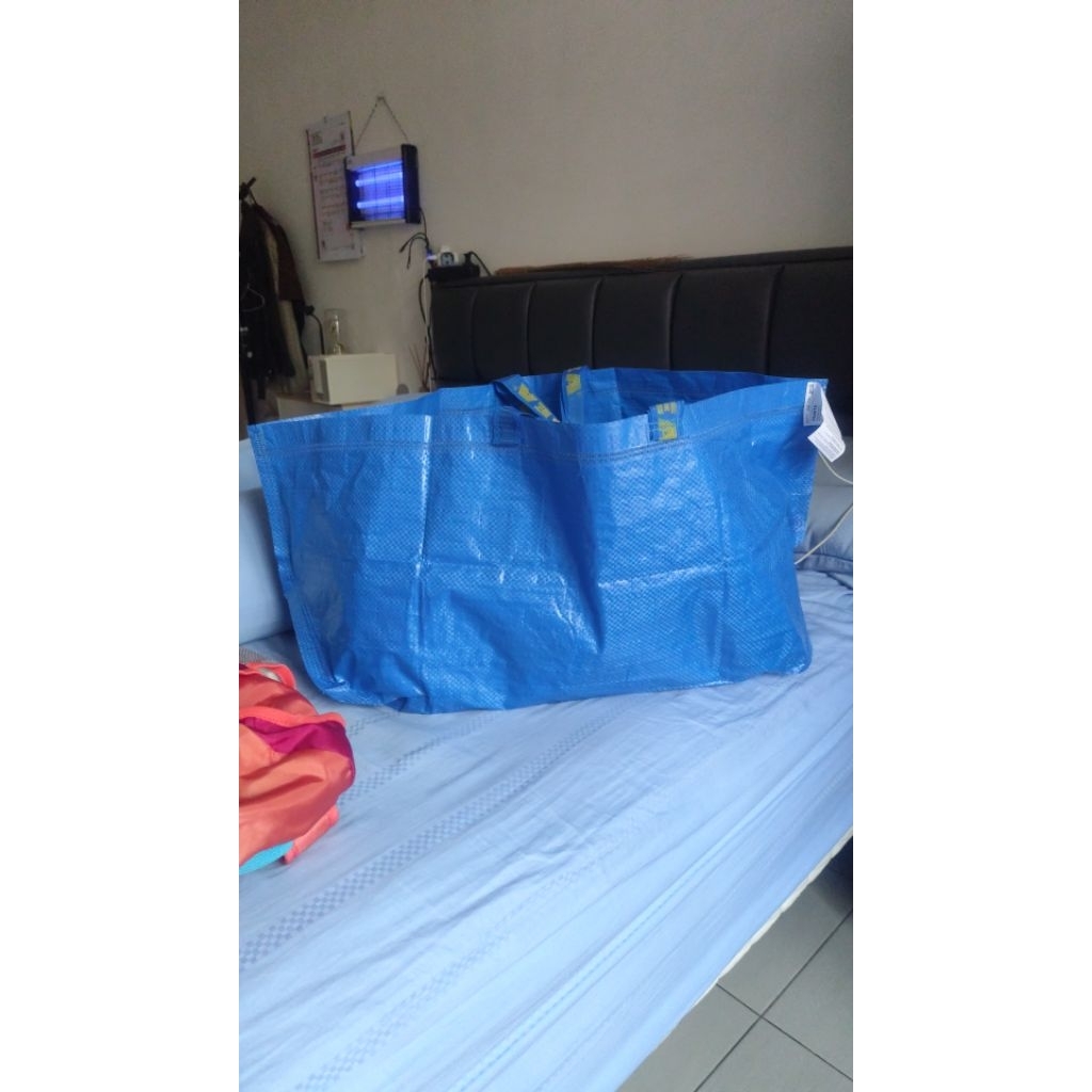 Tas Belanja Serbaguna IKEA FRAKTA Ukuran Sedang Biru, Praktis & Mudah Dilipat