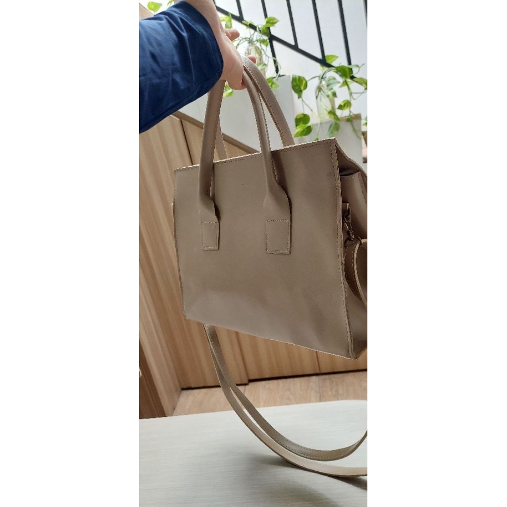 The Ahn Premium New York hand bag and crossbody