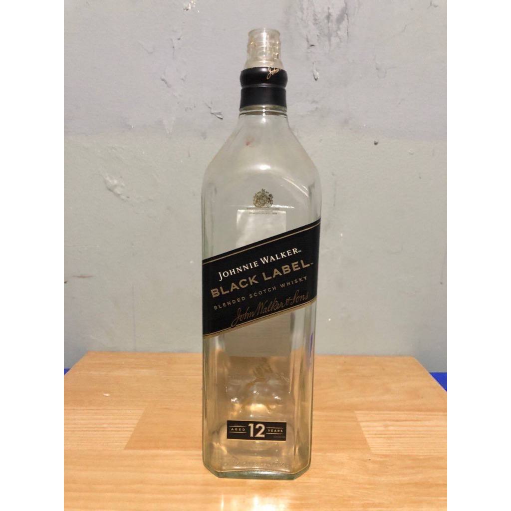 Botol minuman kosong pajangan black label