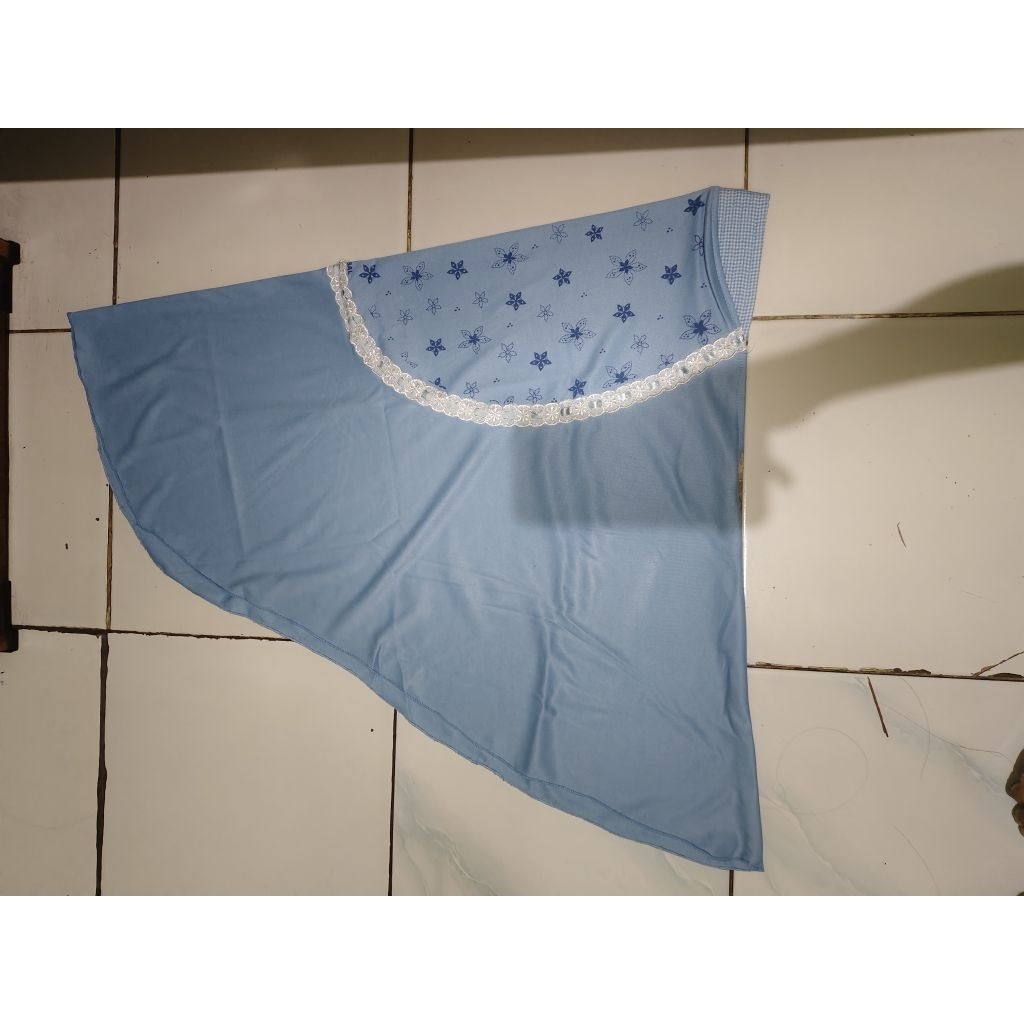PRELOVED HIJAB INSTAN BIRU MUDA MOTIF