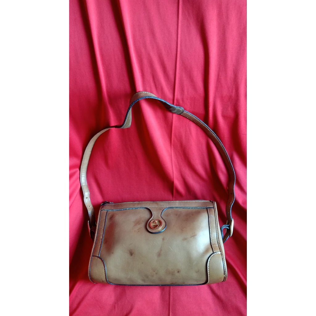 Shoulder bag Gucong Vintage ori auth Size 20*30cm Talpan adjustable Vintage maklum pemakaian