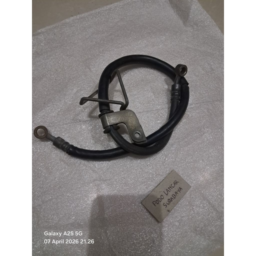 selang rem depan plus bracket new vixion original
