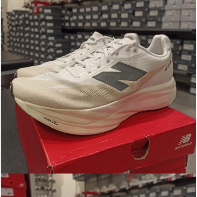 NEW BALANCE SC ELITE V5