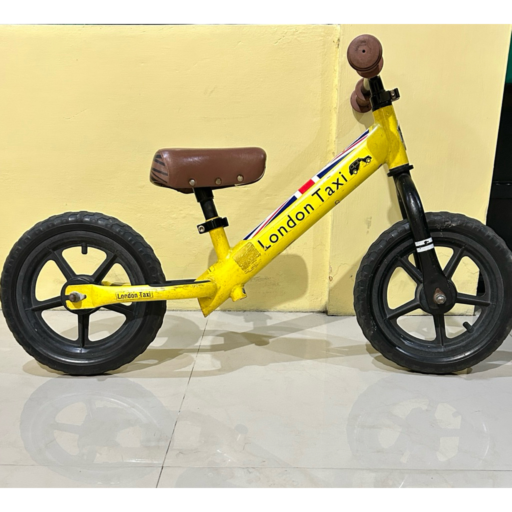 PRELOVED London Taxi