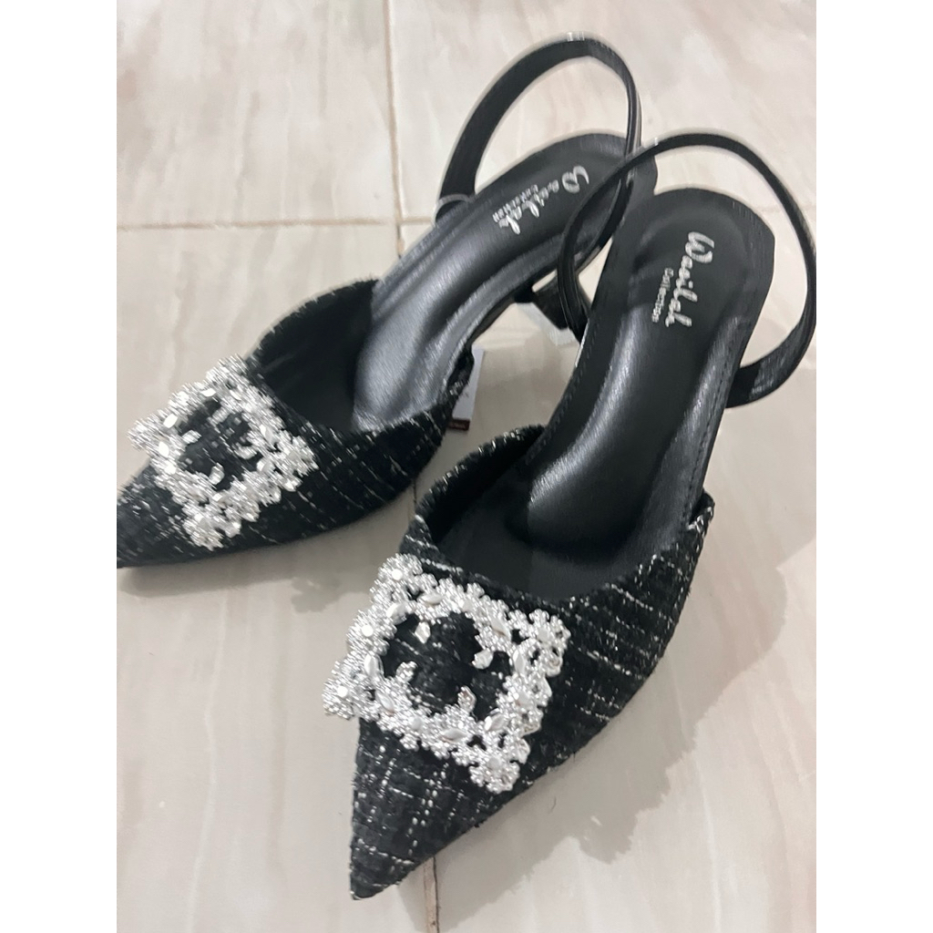 Heels_Hitam_7cm