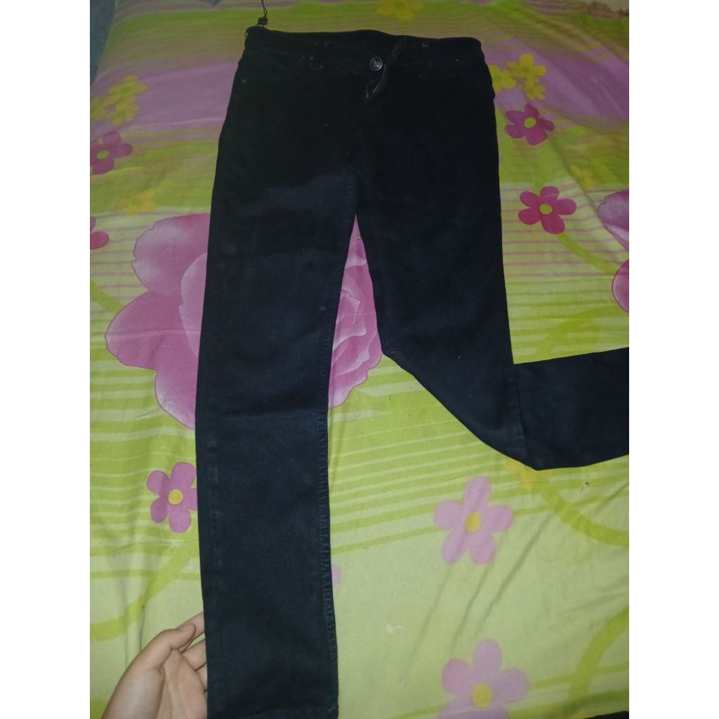 PRELOVED CELANA *OL'FIN* WARNA HITAM