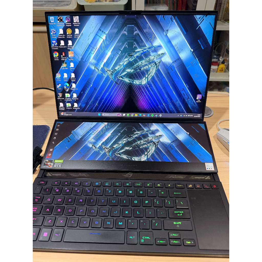 Asus ROG Zephyrus Duo GX650RM AMD Ryzen 9 Geforce RTX3060