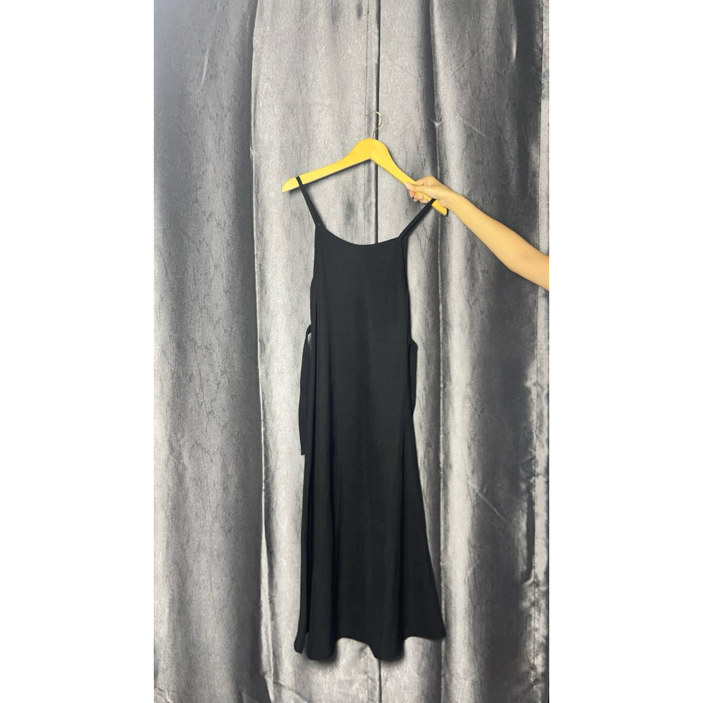 PRELOVED long dress knit hitam