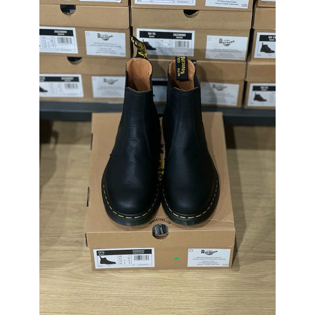 Sepatu Dr. Martens 2976 Black Ambasador