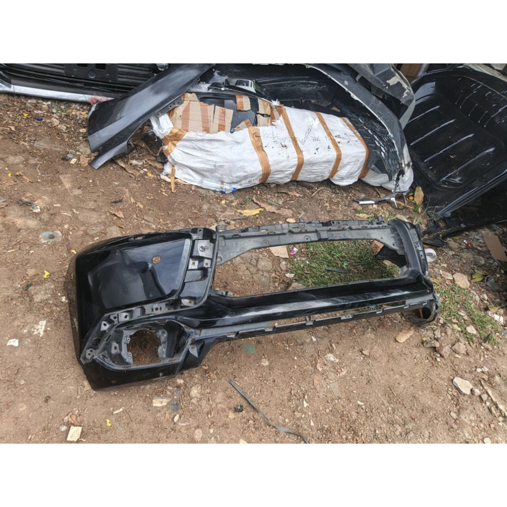 bumper bemper depan MITSUBISHI pajero sport 2016 2017 2018 original