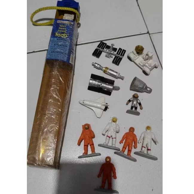 safari ltd toobs seri space
