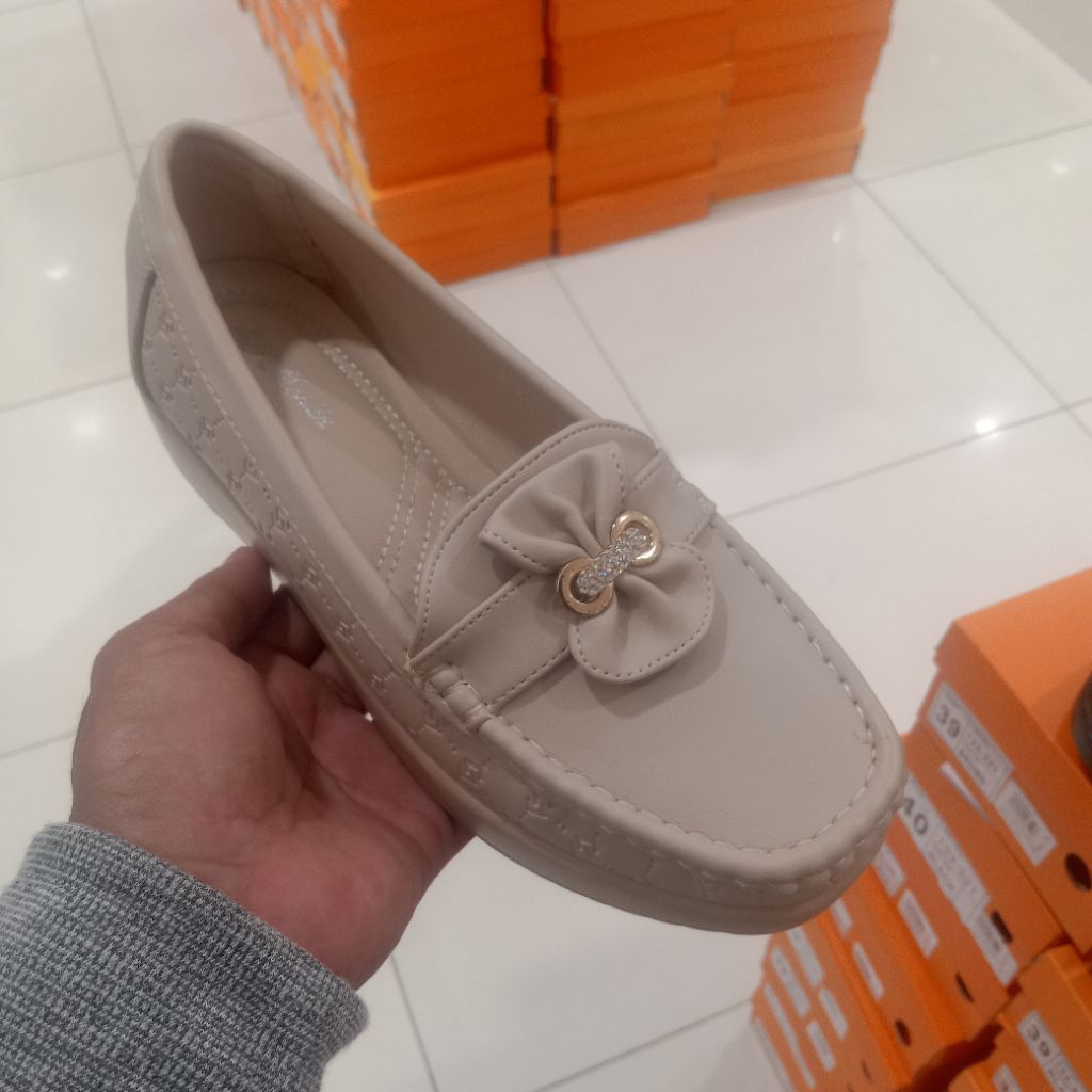 ST MORITZ SEPATU SLIP ON CASUAL WANITA ORIGINAL