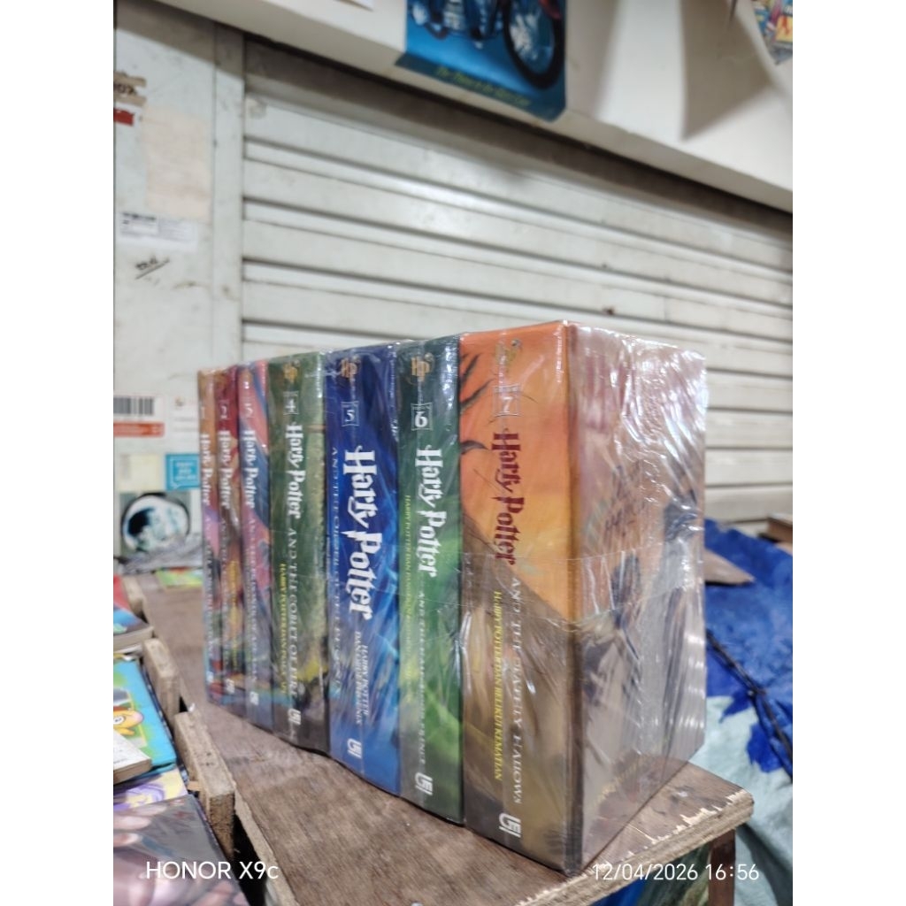 buku Harry potter 1-7 tamat edisi Hardcover bahasa Indonesia