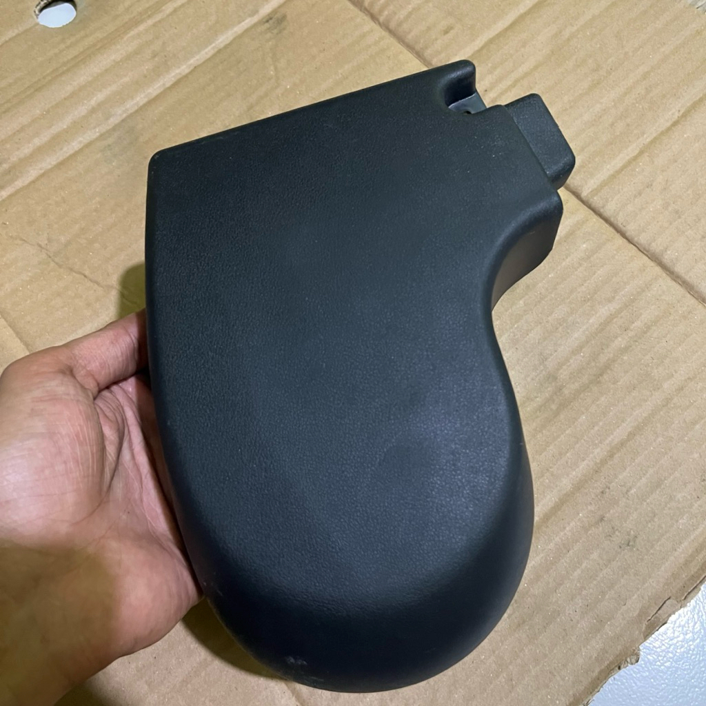 tutup jok belakang Innova reborn original