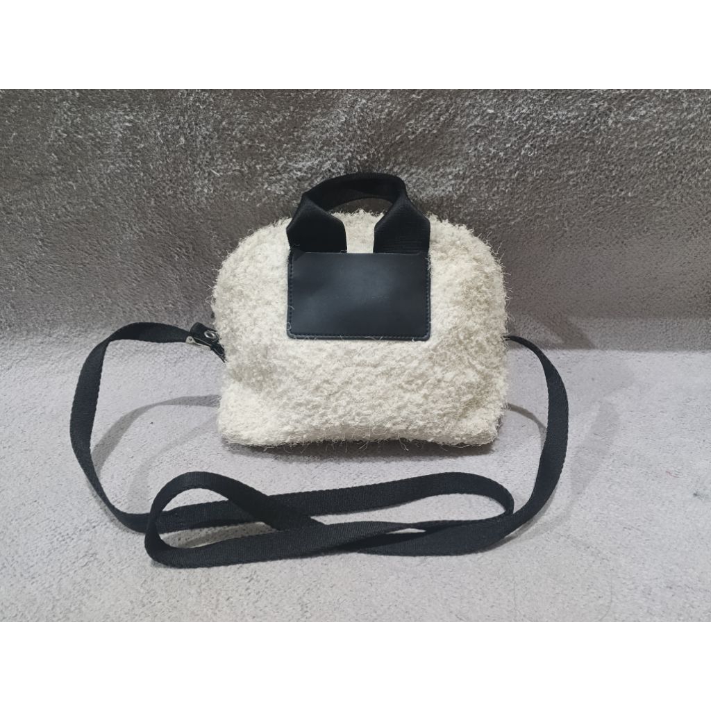 Prealoved Della Kylian Black Korean Bag