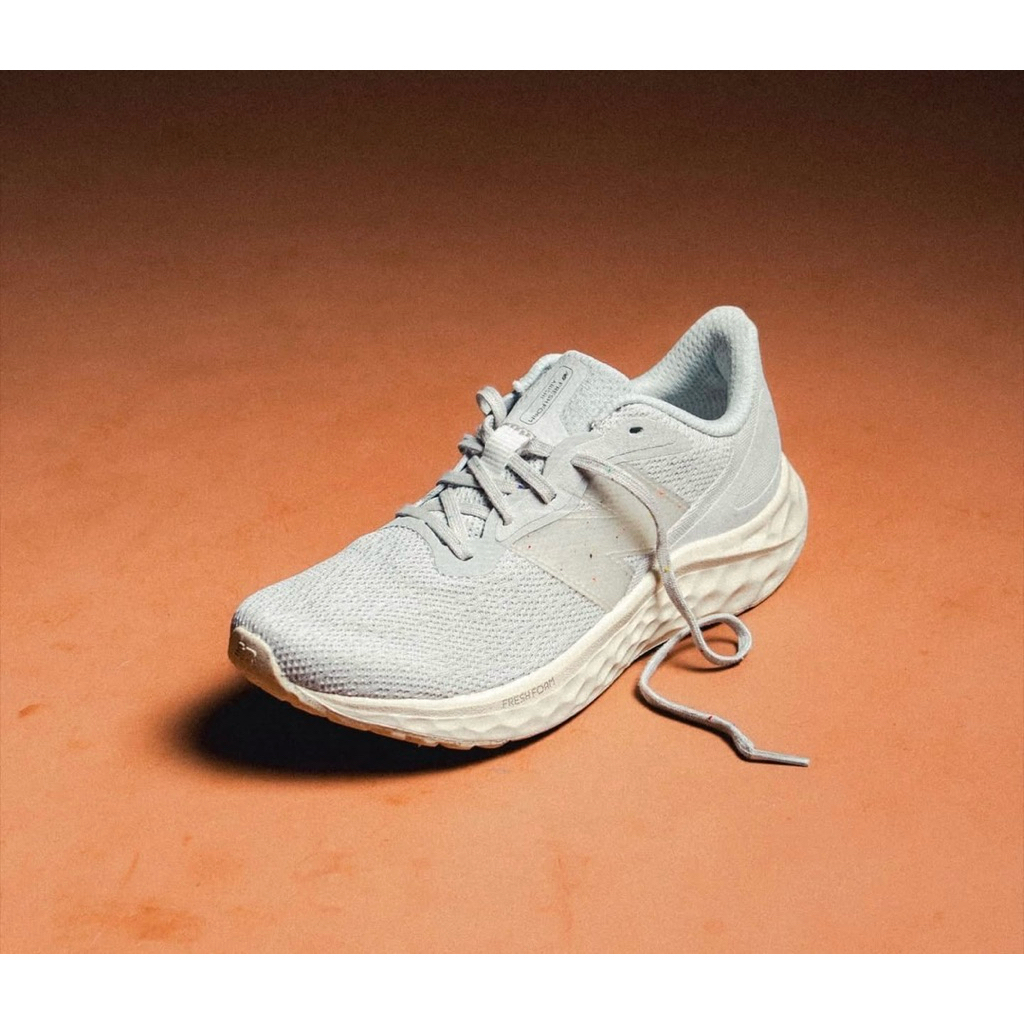 Sepatu Lari Wanita Fresh Foam Arishi