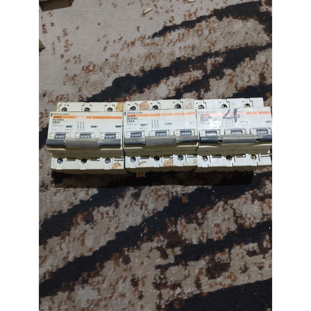 MCB MULTI/MERLIN GERIN 3 PHASE SECOND NORMAL 63A