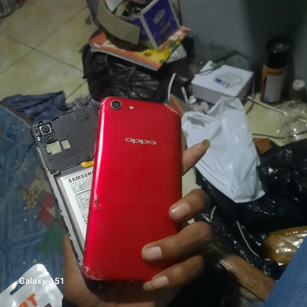 minus an lcd aamsung a01 dan oppo a83