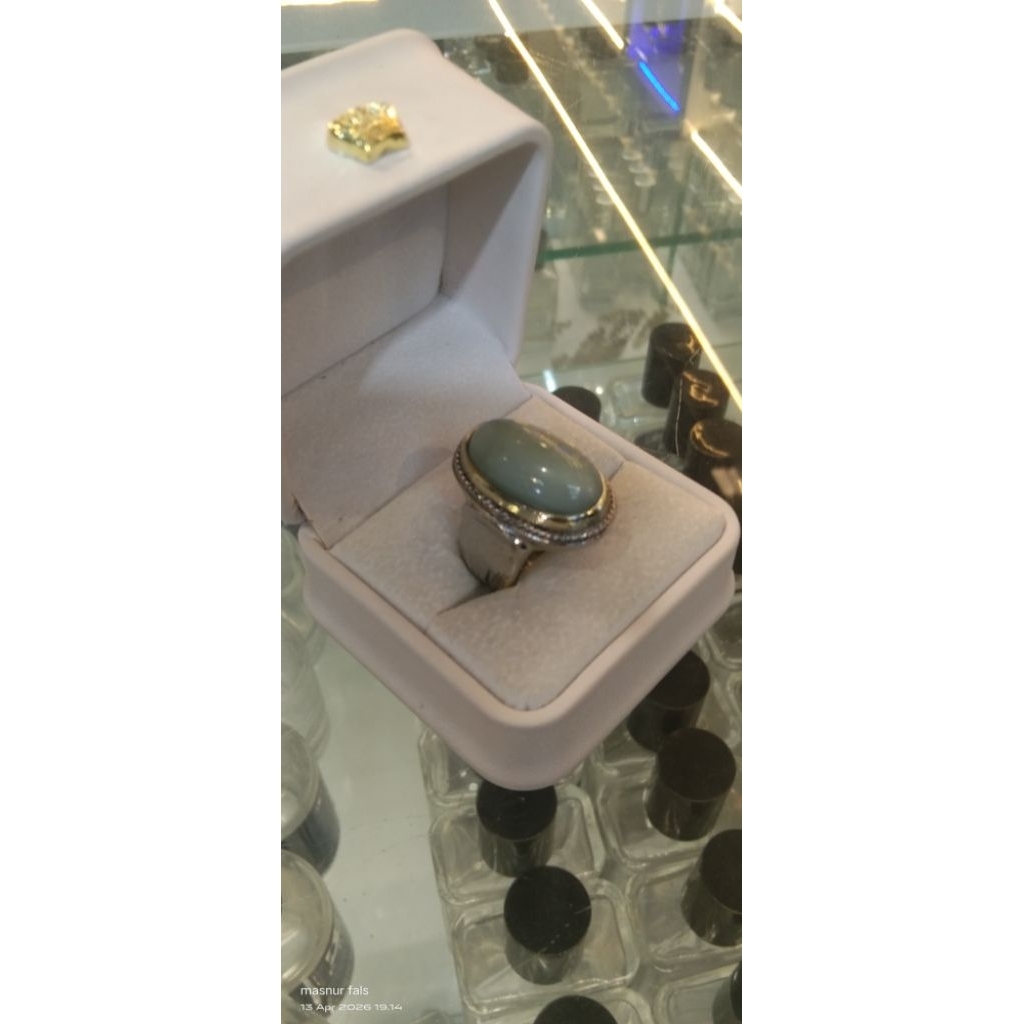 CINCIN NATURAL BATU GIOK NABIRE LIGHT GREEN TYPE A