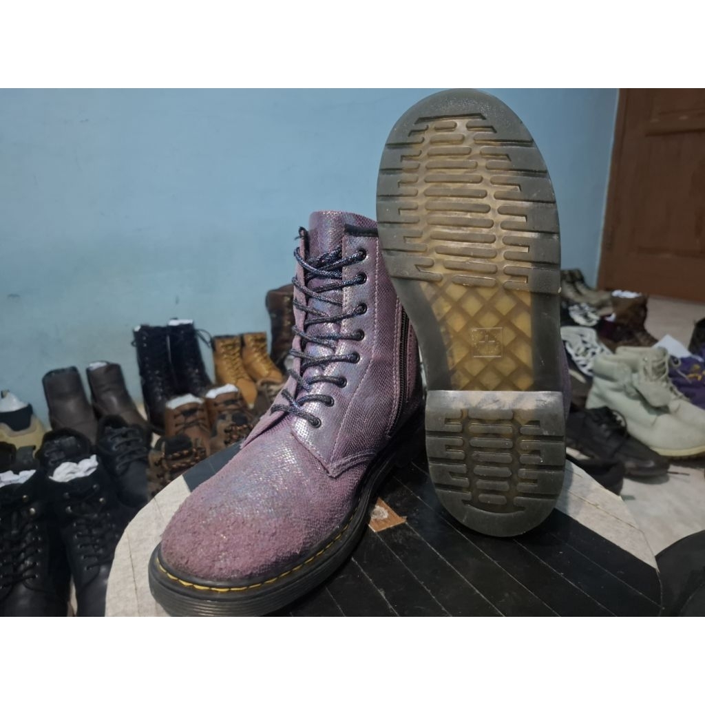 Sepatu Boots Second Dr Martens 1460 Y Size 38 Berzipper