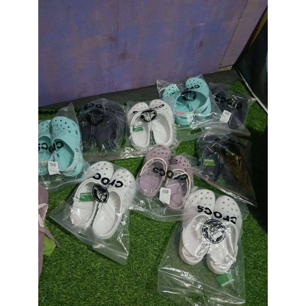 SENDAL CROCS CUTTING