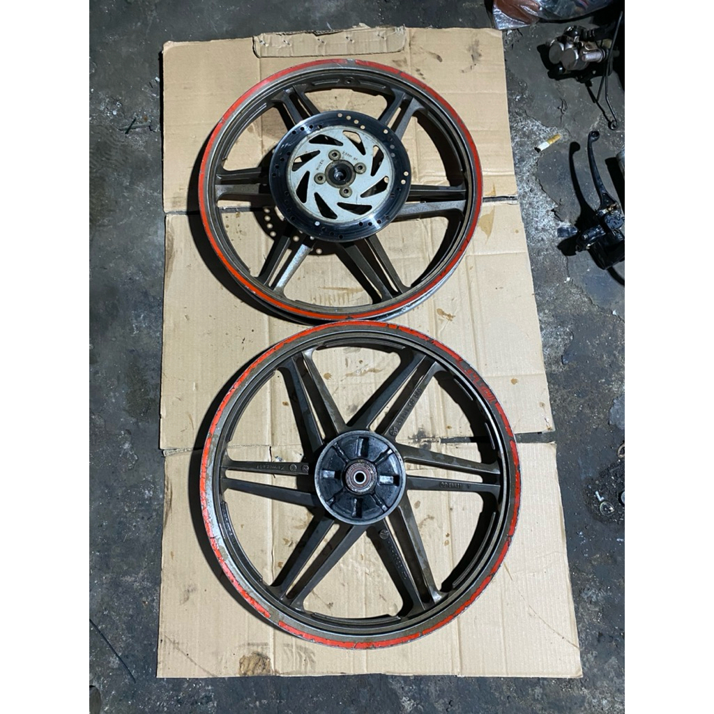 Velg pelek roda depan belakang kawasaki zx 130 original copotan motor