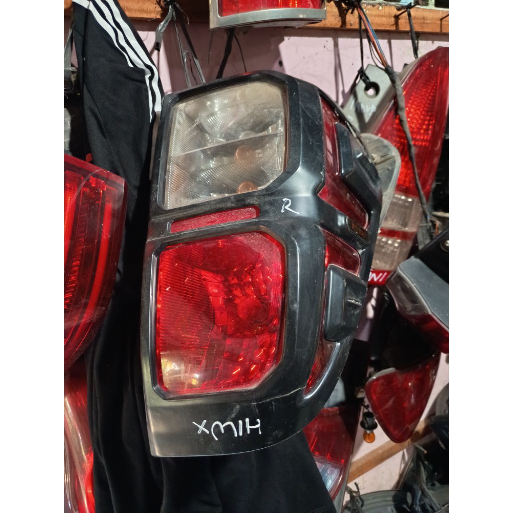 Stoplamp Hilux Original Copotan Bagian Kanan