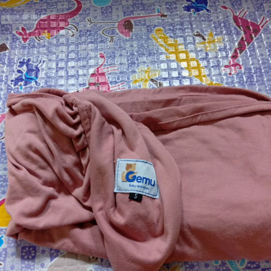 preloved gendongan m shape kain